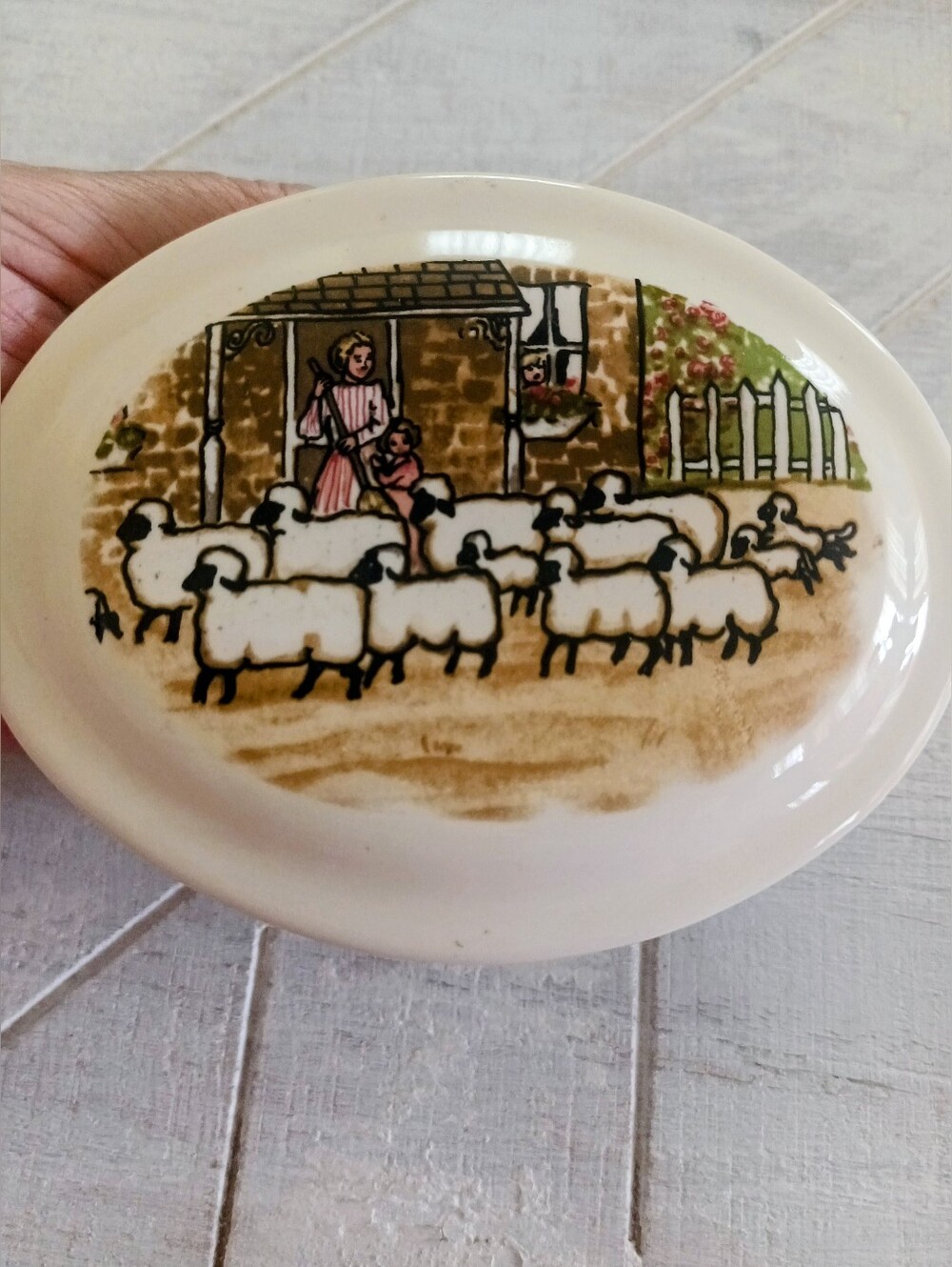 Trinket Box With Little Lambs And Shepherdess